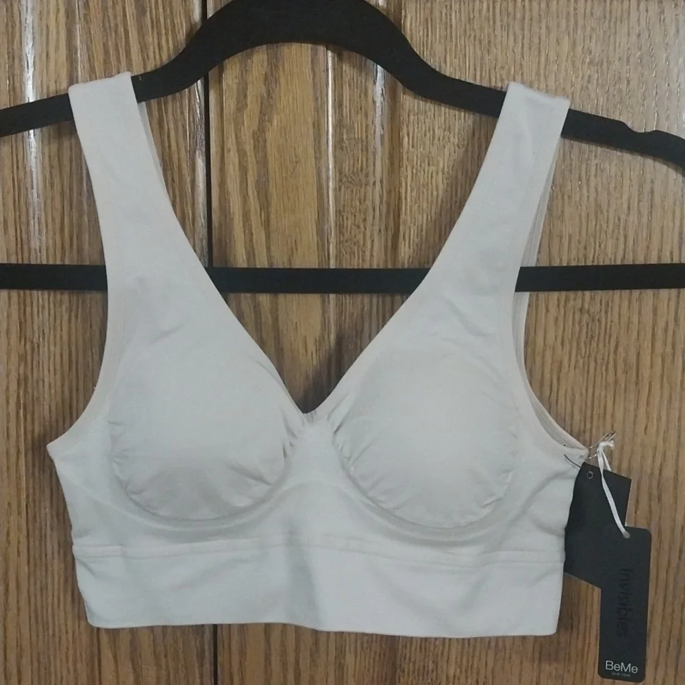 BeMe New York NWT Invisibles Relax Bra Size Small Nude Comfort Seamless Tagless